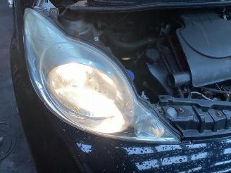 Peugeot 107 107, Hatchback, 2005 / 2014 1.0 12V picture 13