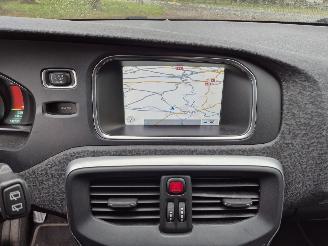 Volvo V-40 1.6 D2 Momentum picture 14