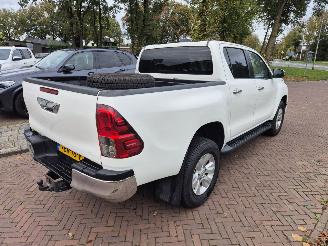 Toyota Hilux 2.4 D-4D -F DOUBLE CAB picture 3