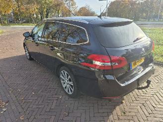 Peugeot 308 1.6 BLUE HDI EXECUTIVE picture 7