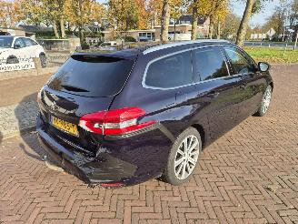 Peugeot 308 1.6 BLUE HDI EXECUTIVE picture 4
