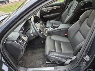 Volvo V-90 2.0 B4 Inscription picture 16