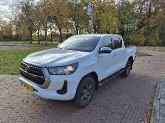 Toyota Hilux 2.4 D-4D Double Cab Professional picture 1