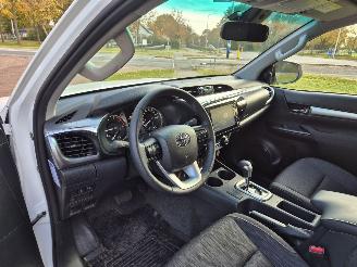 Toyota Hilux 2.4 D-4D Double Cab Professional picture 10