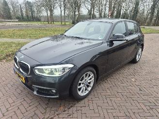 krockskadad bil auto BMW 1-serie 118 I EXECUTIVE 2019/2