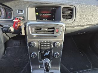 Volvo V-60 2.4 D6 Twin Engine picture 18