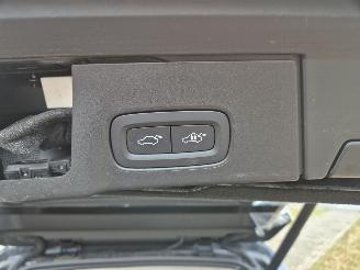 Volvo V-90 2.0 B4 Inscription picture 11