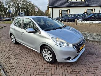 Peugeot 208 1.2 VTi Active picture 2