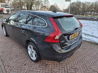 Volvo V-60 2.4 D6 AWD Plug-in-Hybrid Summun picture 4
