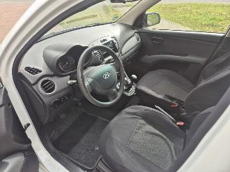 Hyundai I-10 1.1 active picture 8