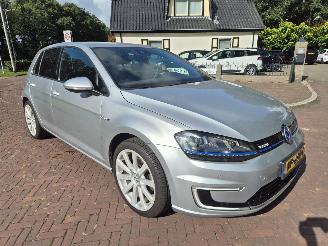 uszkodzony samochody osobowe Volkswagen e-Golf E-GOLF 85 KW 2015/10
