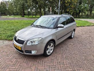 krockskadad bil auto Skoda Fabia 1.6 16V Sport 2008/2