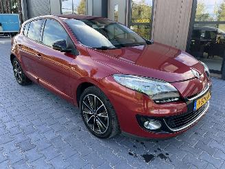 Unfallwagen Renault Mégane 1.2 TCe Bose  navi clima camera PDC Keyles 2013/11