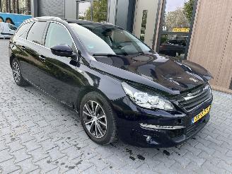 Schadeauto Peugeot 308 SW 1.2 PureTech Style Automaat   KM120887 2015/9