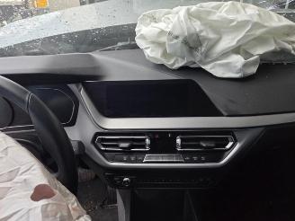 Vrakbiler auto BMW 1-serie 1 serie (F40), Hatchback, 2019 118i 1.5 TwinPower 12V 2019/10