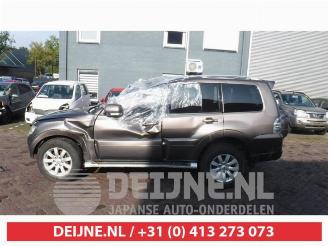 Mitsubishi Pajero Pajero Hardtop (V6/7), Terreinwagen, 2000 / 2006 3.2 DI-D 16V Van picture 2