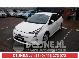 Coche siniestrado Toyota Prius Prius (ZVW5), Hatchback, 2015 / 2022 1.8 16V Hybrid 2016