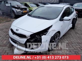 Kia Pro cee d Pro cee'd (JDB3), Hatchback 3-drs, 2013 / 2018 1.4i 16V CVVT picture 3