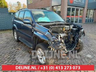 Coche siniestrado Toyota Landcruiser Land Cruiser (J12), Terreinwagen, 2002 / 2010 3.0 D-4D 16V 2004/9
