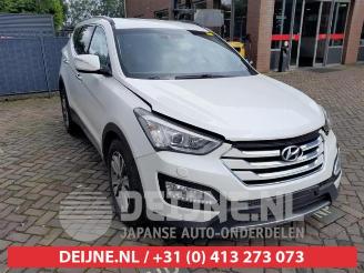 Vrakbiler auto Hyundai Santa Fe Santa Fe III (DM), SUV, 2012 / 2018 2.2 CRDi R 16V 4x4 2014/11