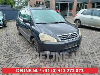 Uttjänta bilar auto Toyota Avensis-verso Avensis Verso (M20), MPV, 2001 / 2005 2.0 16V VVT-i D-4 2002/4