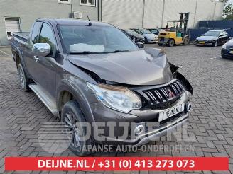 Démontage voiture Mitsubishi L-200 L-200, Pick-up, 1986 / 1996 2.4 Clean Diesel 4WD 2016/2