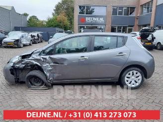 Nissan Leaf Leaf (ZE0), Hatchback, 2010 / 2017 Leaf picture 4