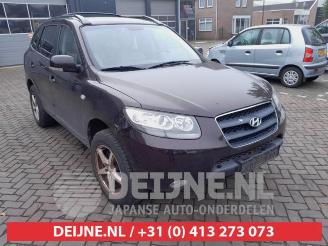 Salvage car Hyundai Santa Fe Santa Fe II (CM), SUV, 2006 / 2012 2.2 CRDi 16V 4x2 2007/12