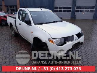 Vrakbiler auto Mitsubishi L-200 L-200 (KA/KB), Pick-up, 2005 / 2015 2.5 DI-D 4x4 2008/3