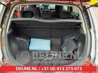 Nissan Leaf Leaf (ZE0), Hatchback, 2010 / 2017 Leaf picture 15