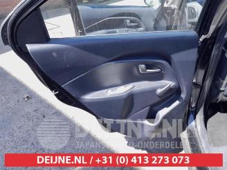 Kia Rio Rio III (UB), Hatchback, 2011 / 2017 1.2 CVVT 16V picture 11