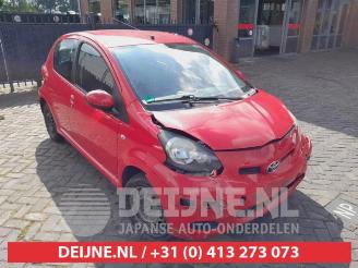 Démontage voiture Toyota Aygo Aygo (B10), Hatchback, 2005 / 2014 1.0 12V VVT-i 2011/1