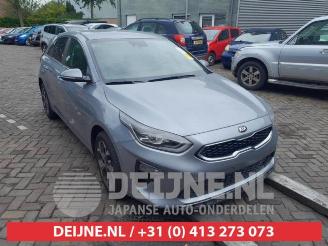 Coche siniestrado Kia Cee d Ceed (CDB5/CDBB), Hatchback 5-drs, 2018 1.0i T-GDi 12V 2018/5
