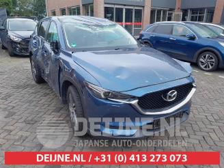 demontáž osobní automobily Mazda CX-5 CX-5 (KF), SUV, 2016 2.0 SkyActiv-G 165 16V 2WD 2017/9