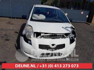 Toyota Yaris Yaris II (P9), Hatchback, 2005 / 2014 1.0 12V VVT-i picture 2