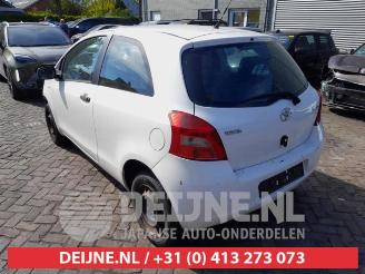 Toyota Yaris Yaris II (P9), Hatchback, 2005 / 2014 1.0 12V VVT-i picture 5