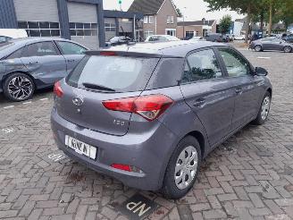 Hyundai I-20  picture 7
