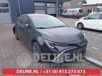 Vrakbiler auto Toyota Corolla Corolla (E21/EA1/EH1), Hatchback 5-drs, 2018 1.8 16V Hybrid 2021/9
