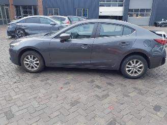 Mazda 3  picture 4
