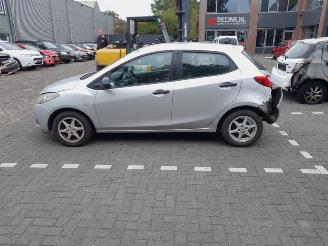 Mazda 2  picture 4