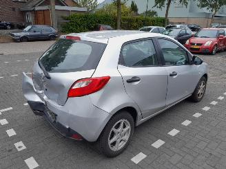 Mazda 2  picture 7