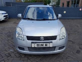 Suzuki Swift  picture 2
