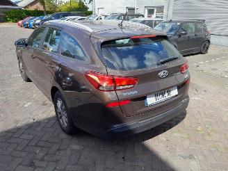 Hyundai I-30  picture 5