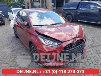 Salvage car Toyota Yaris Yaris IV (P21/PA1/PH1), Hatchback, 2020 1.5 12V VVT-i 2020/12
