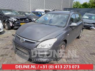 Hyundai I-30 i30 Crosswagon (WWH), Combi, 2007 / 2012 1.6 CVVT 16V picture 3