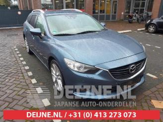 krockskadad bil auto Mazda 3 6 SportBreak (GJ/GH/GL), Combi, 2012 2.2 SkyActiv-D 175 16V 2013/2