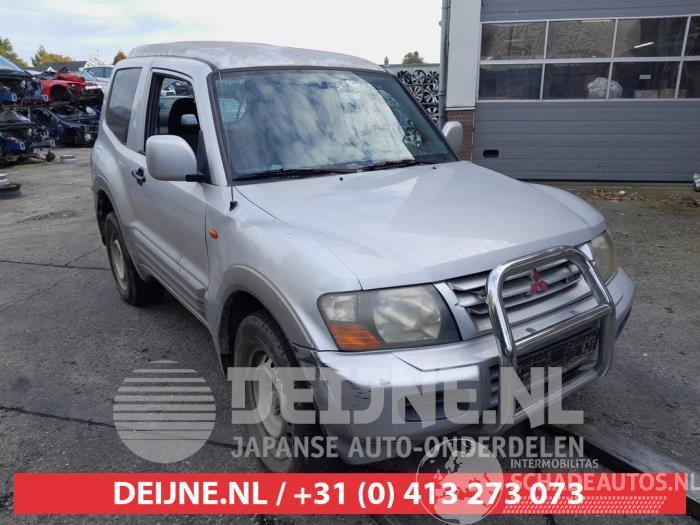 Mitsubishi Pajero Pajero Hardtop (V6/7), Terreinwagen, 2000 / 2006 3.2 DI-D 16V