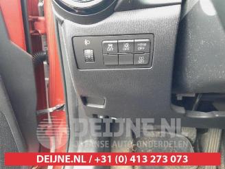 Mazda 2 2 (DJ/DL), Hatchback, 2014 1.5 SkyActiv-G 90 picture 18