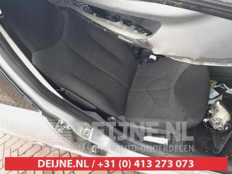 Toyota Aygo Aygo (B10), Hatchback, 2005 / 2014 1.0 12V VVT-i picture 13