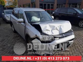 Auto da rottamare Mitsubishi Outlander Outlander (GF/GG), SUV, 2012 / 2022 2.0 16V PHEV 4x4 2015/7